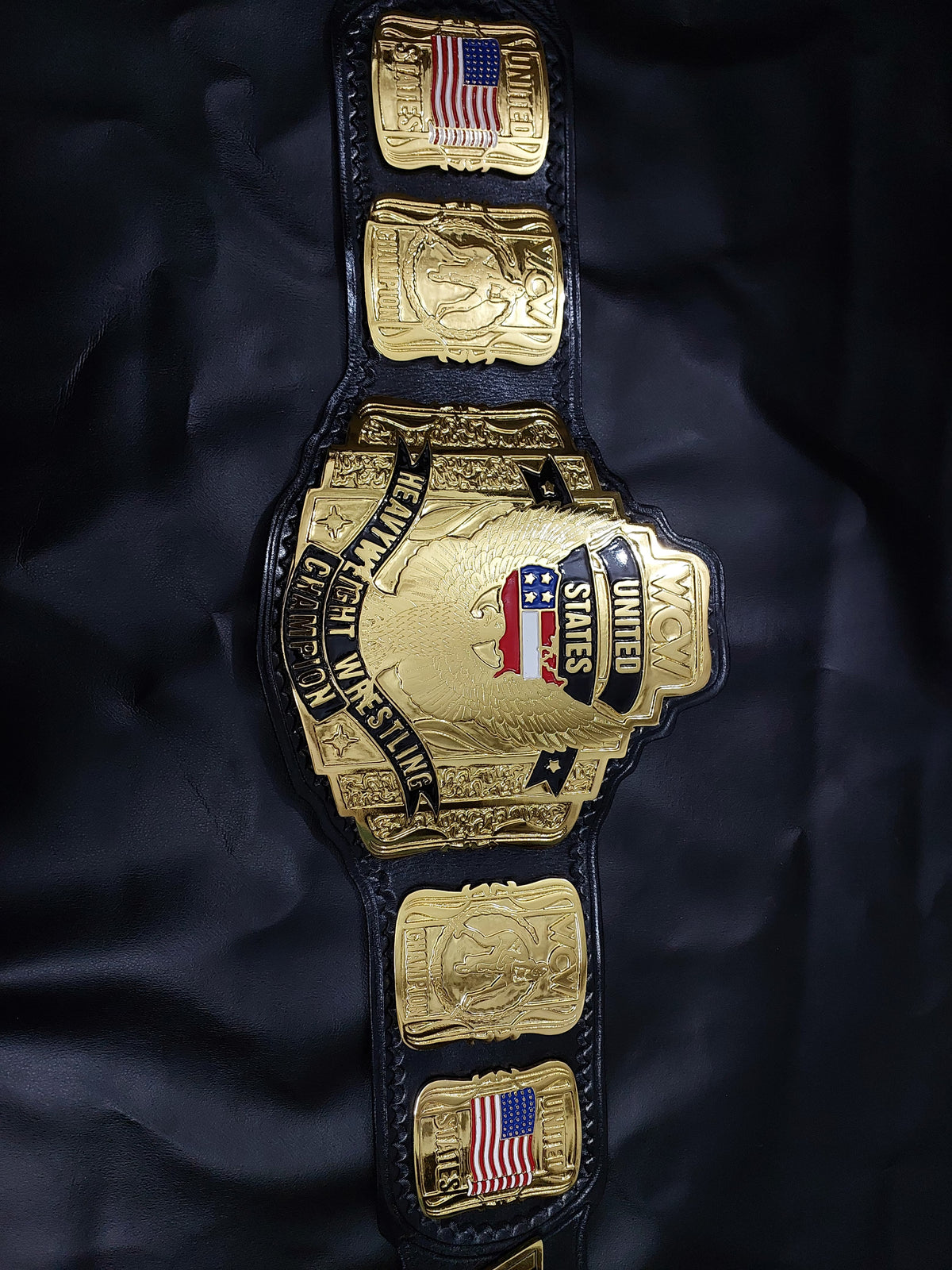 Réplique de la ceinture de championnat des États-Unis de la WCW
