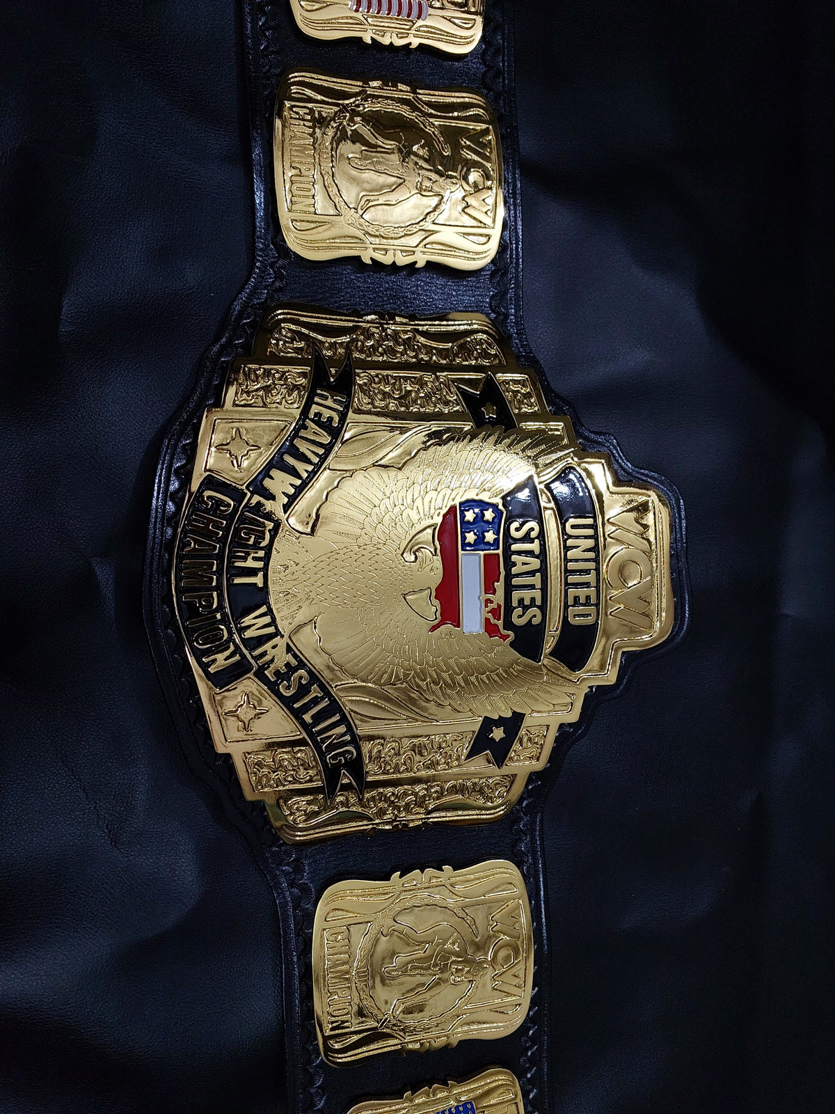 Réplique de la ceinture de championnat des États-Unis de la WCW
